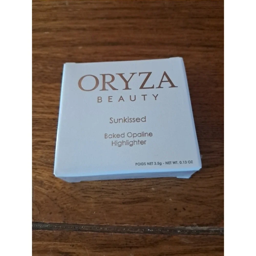 Oryza Beauty SUNKISSED Baked Opaline Highlighter .13 Oz/3.5 g - SEALED NIB J5